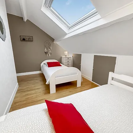 Maison Calme Avec Cheminee, Ideal Familles Casa de Férias