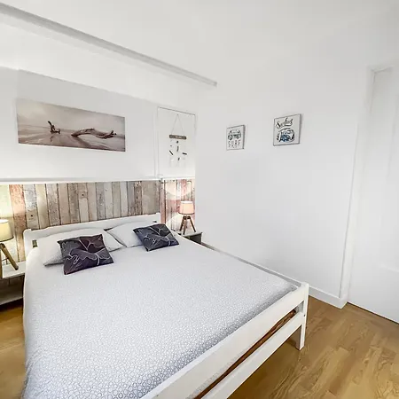 Maison Calme Avec Cheminee, Ideal Familles Casa de Férias *