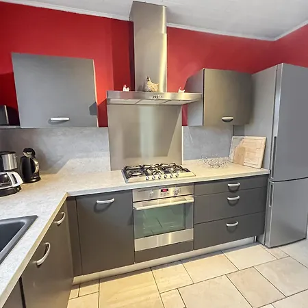 Casa de Férias Maison Calme Avec Cheminee, Ideal Familles