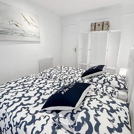 Maison Calme Avec Cheminee, Ideal Familles 펜션 아스넬레스